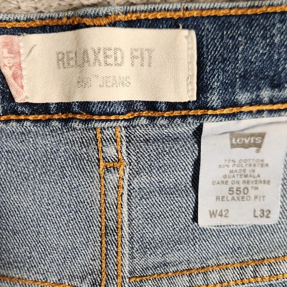 Levi's 550 Jeans‎ Men's 42X32 Blue Relaxed Fit Excellent Medium Wash Denim